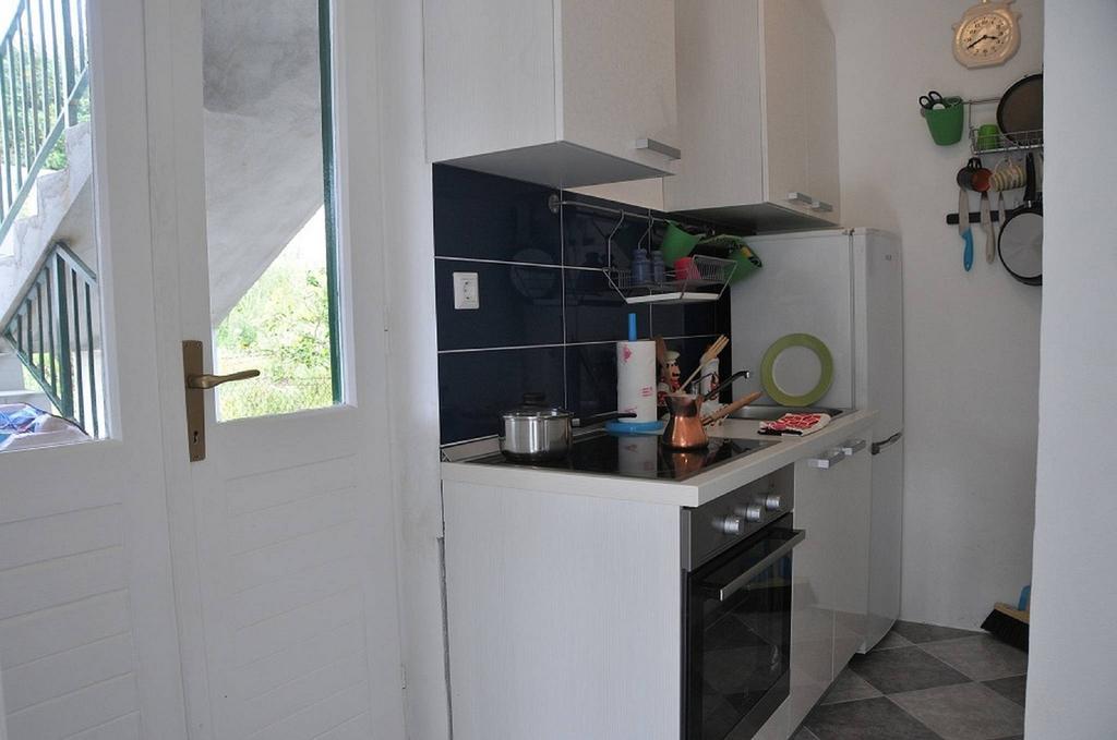 Apartment Stomorska Exteriör bild